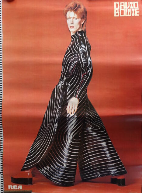 出張買取】山本寛斎の衣装着用デビッド・ボウイのポスター ｜古本買取