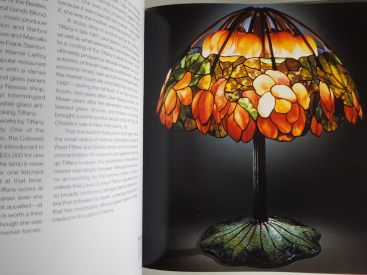ティファニー　絶版　プレミア本　LOUIS COMFORT TIFFANY ティファニー 絶版 プレミア本 LOUIS COMFORT TIFFANY - メルカリ